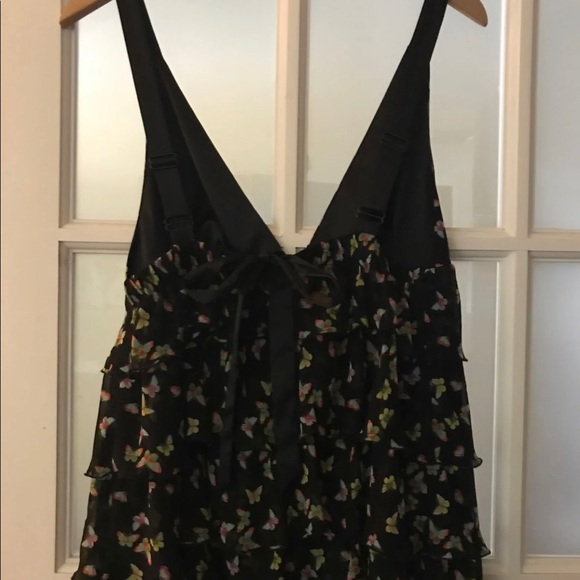 VS Butterfly Ruffle Tank - Picture 3 of 4